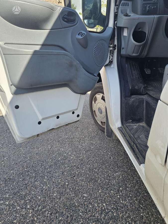 Ford Transit 2009 — photo 10
