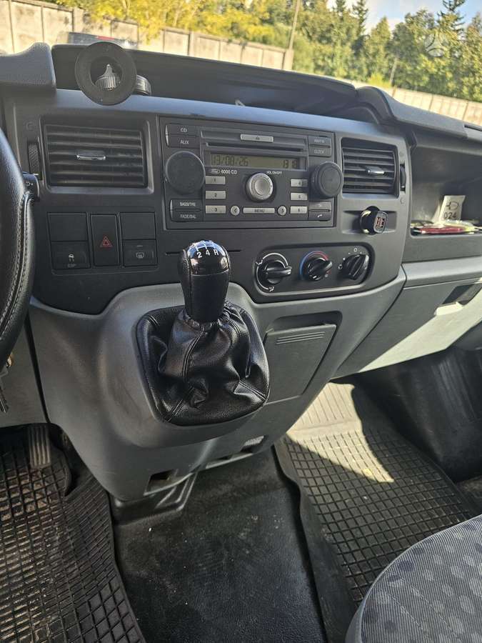 Ford Transit 2009 — photo 8