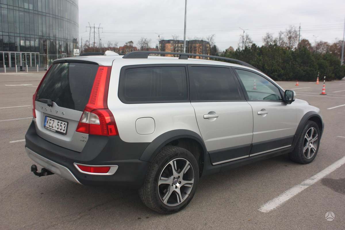 Volvo XC70 2008 — engine 2400 cm³, 185 HP (136kW)
