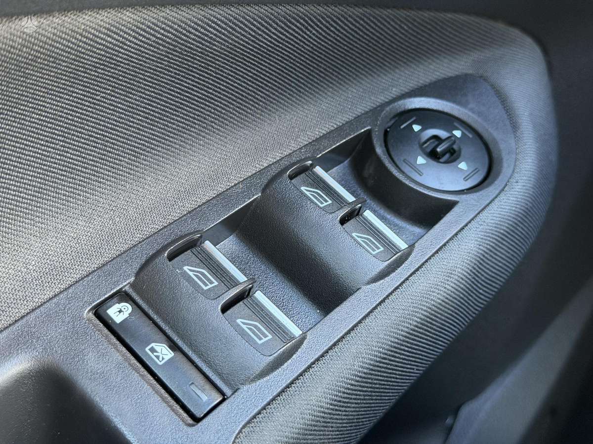 Ford C-MAX 2015 — фото 17