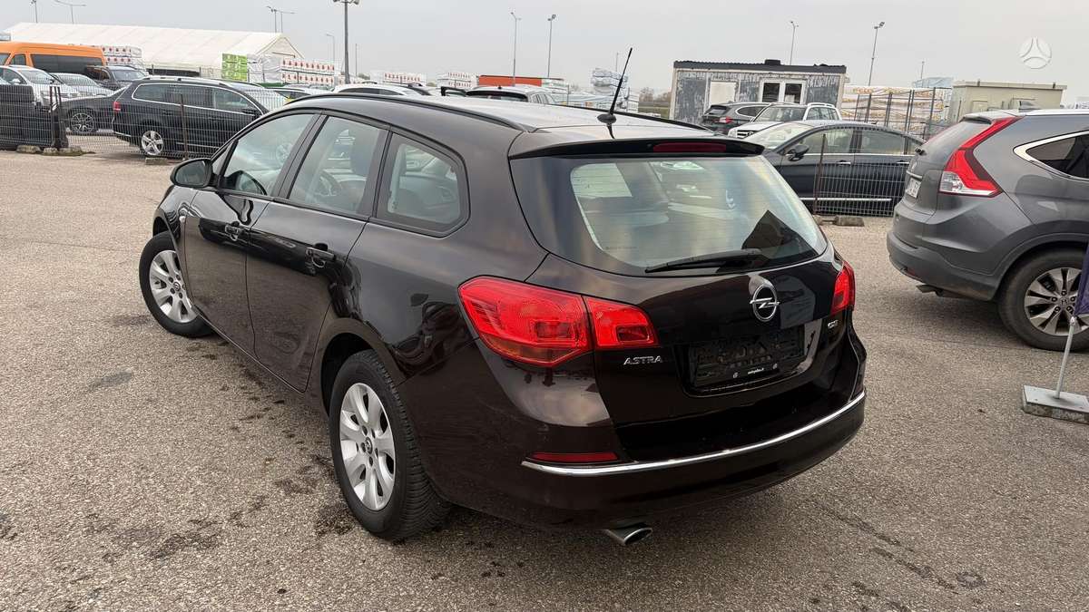Opel Astra 2014 — photo 5