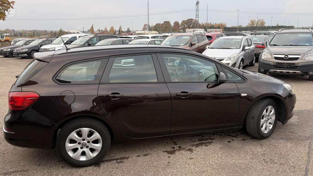 Opel Astra 2014 — photo 7