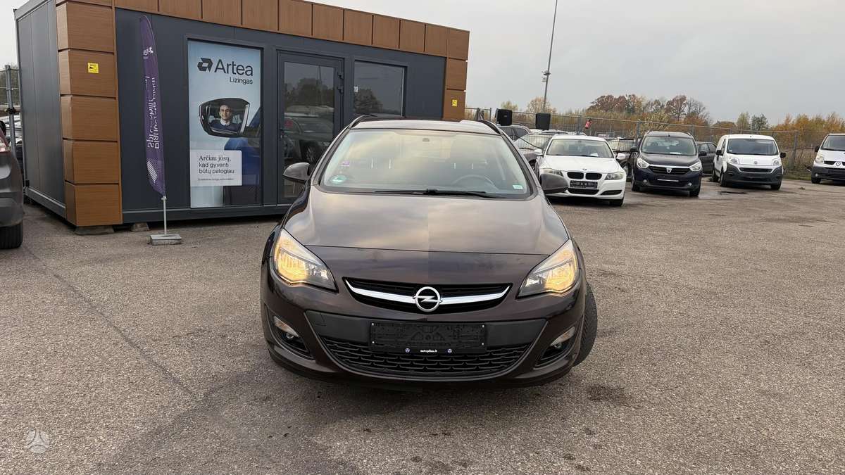 Opel Astra 2014 — photo 8