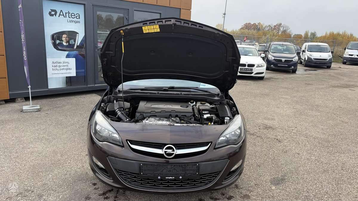 Opel Astra 2014 — photo 9