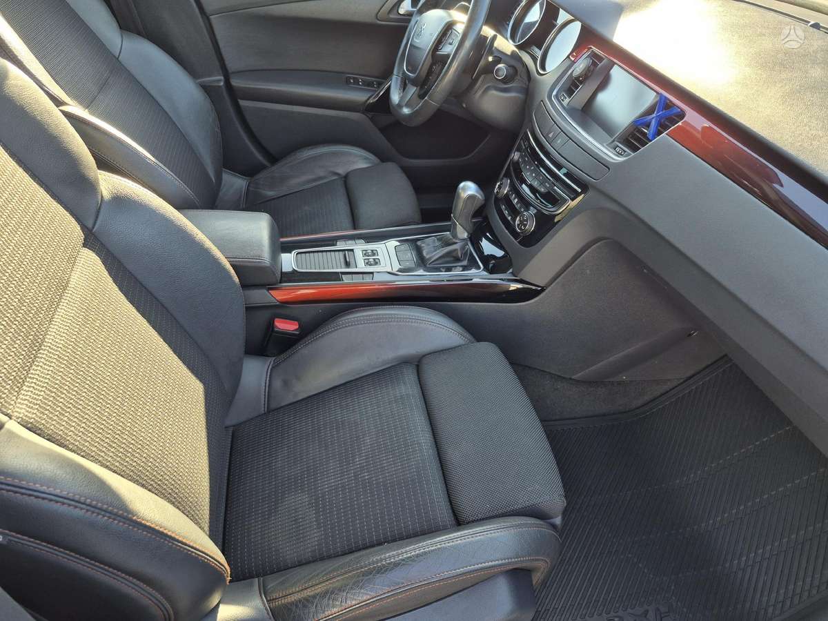 Peugeot 508 2015 — photo 16