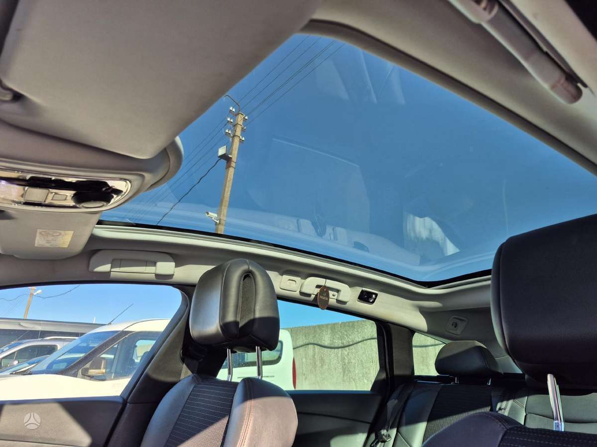 Peugeot 508 2015 — photo 29