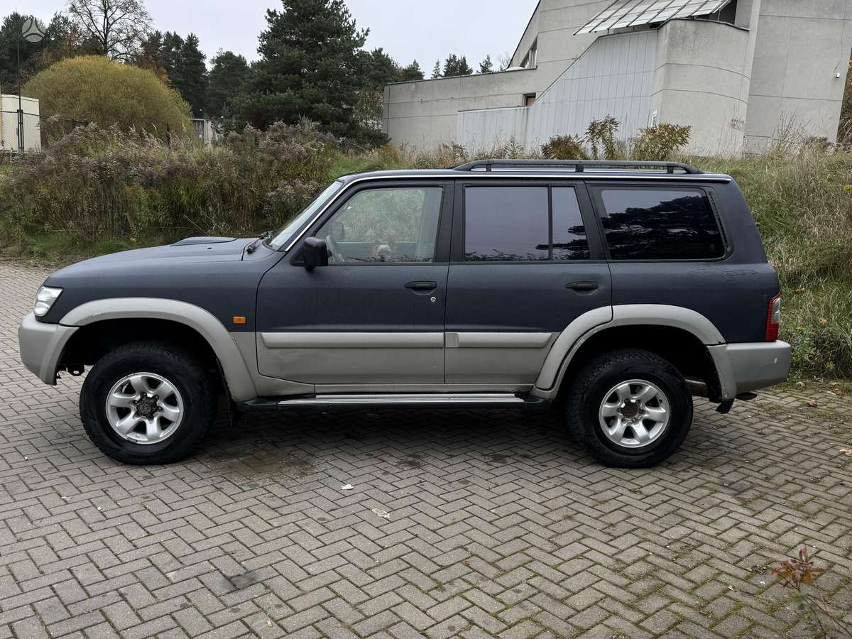 Nissan Patrol 2004 — engine 3000 cm³, 160 HP (118kW)