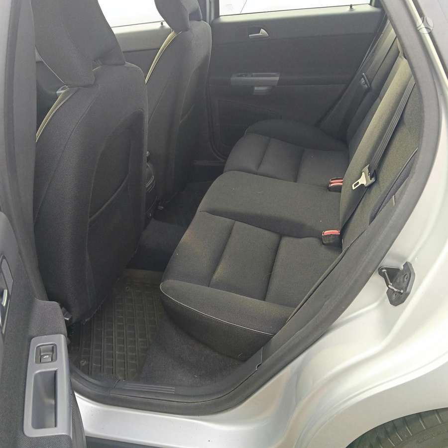 Volvo V50 2011 — photo 9