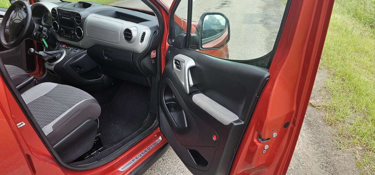 Peugeot Partner 2009 — photo 11