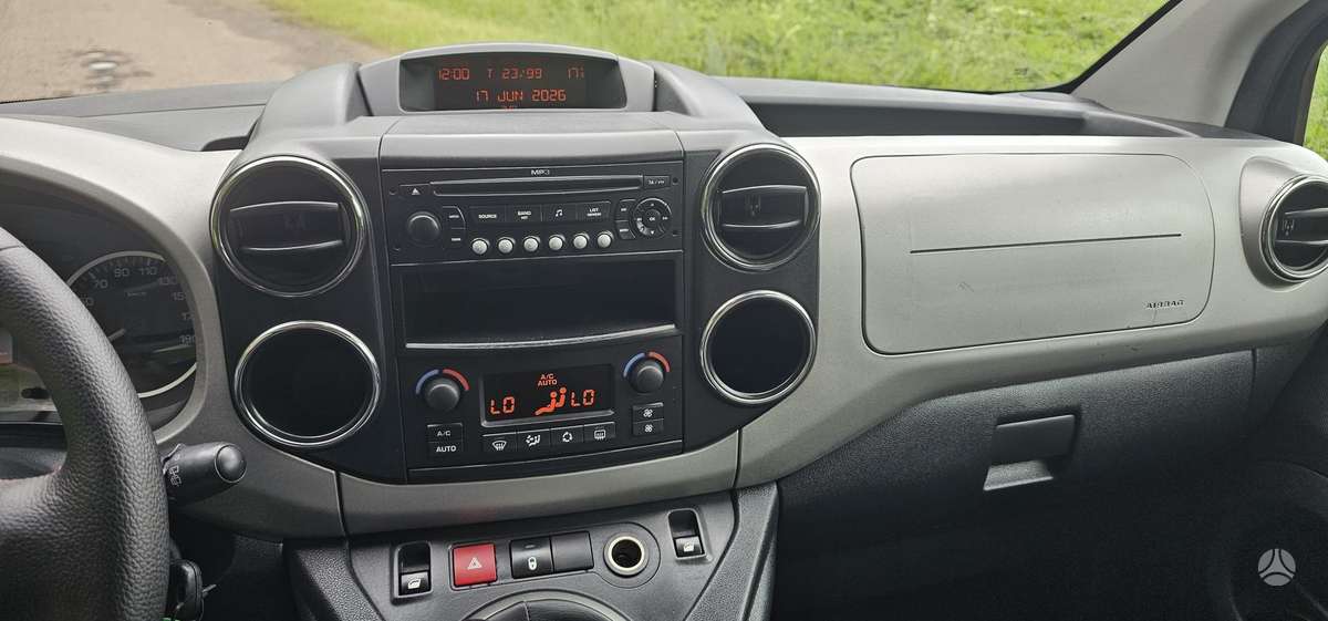 Peugeot Partner 2009 — photo 16