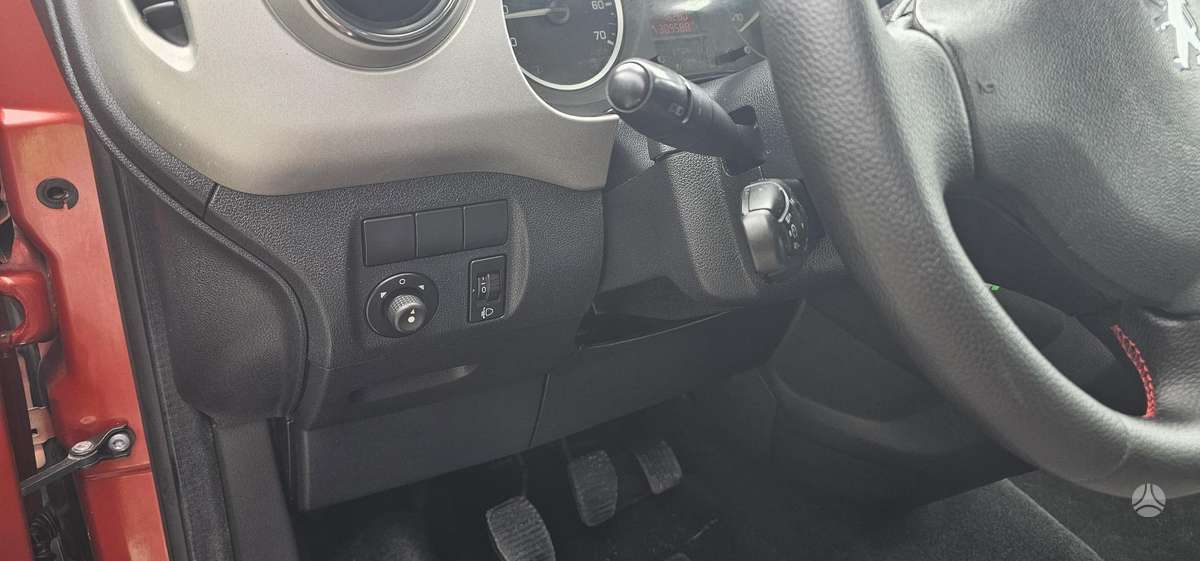 Peugeot Partner 2009 — photo 17