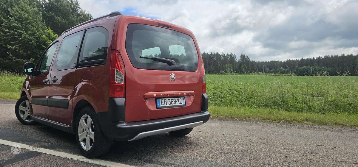 Peugeot Partner 2009 — engine 1560 cm³, 110 HP (81kW)