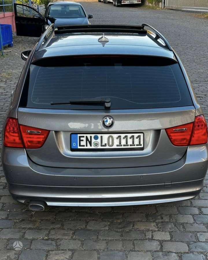 BMW 320 2009 — двигун 2000 cm³, 177 HP (130kW)