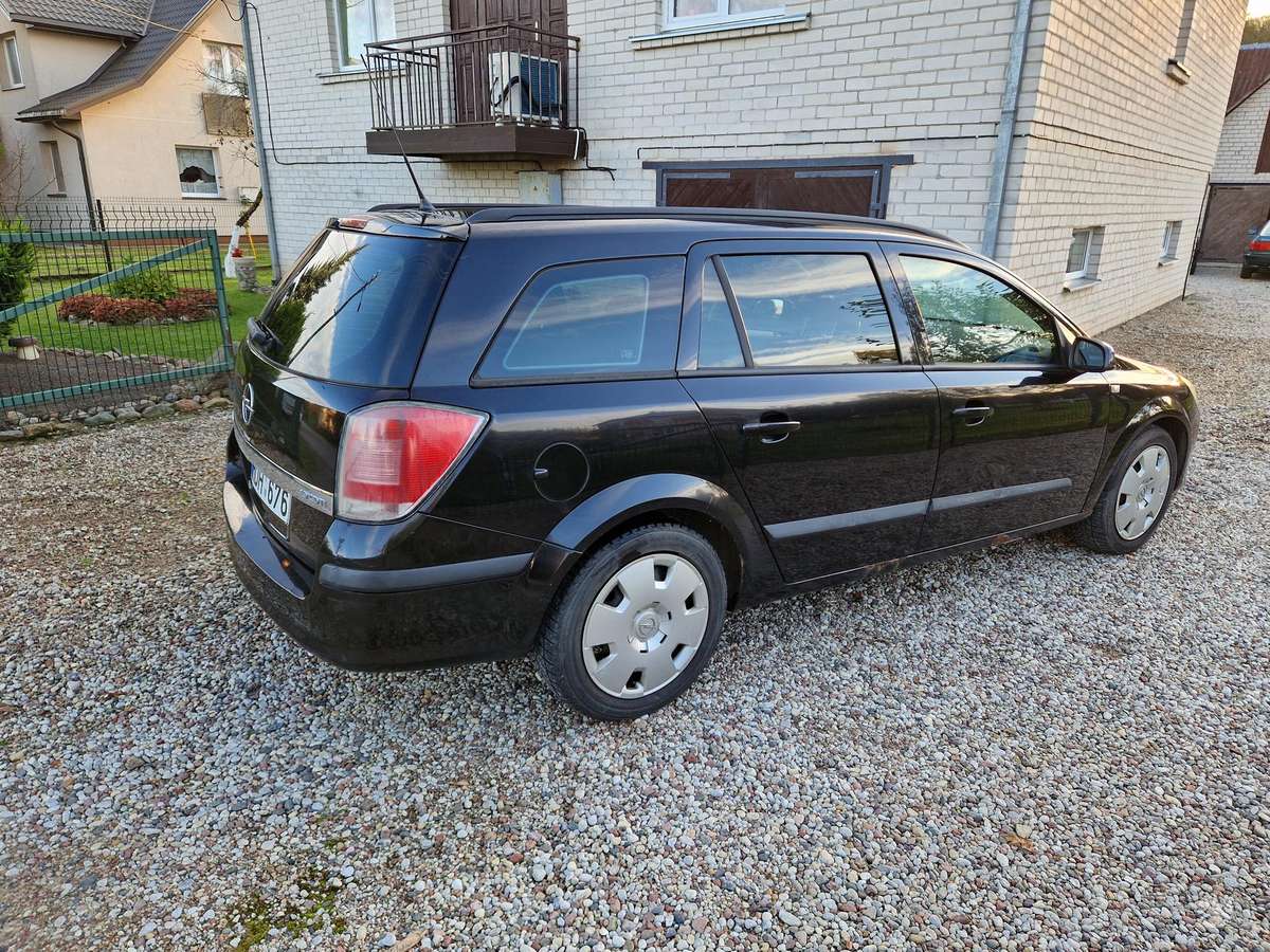 Opel Astra 2005 — engine 1910 cm³, 120 HP (88kW)