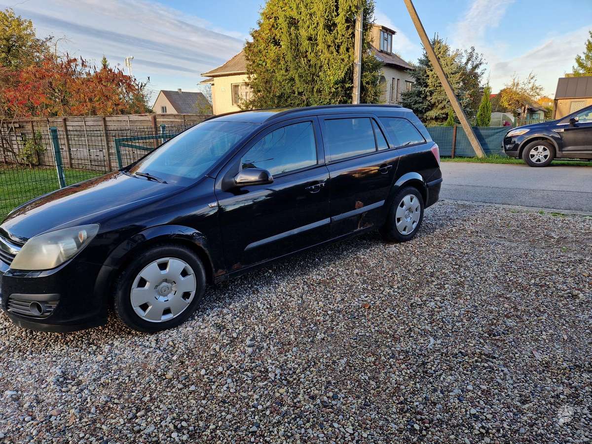 Opel Astra 2005 — photo 8