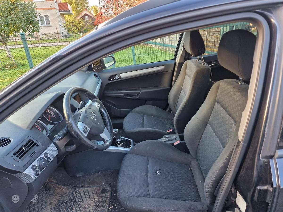 Opel Astra 2005 — photo 9