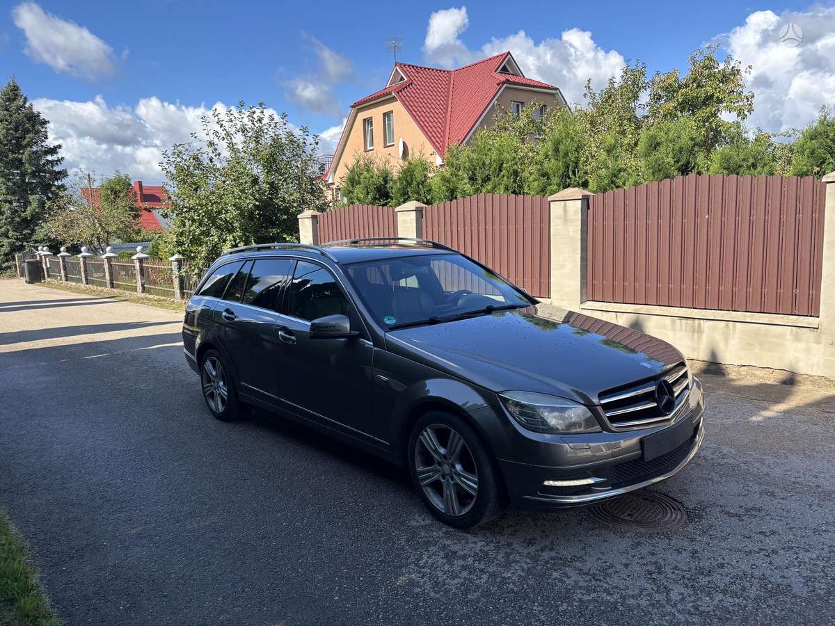 Mercedes-Benz C350 2010 — engine 3000 cm³, 231 HP (170kW)
