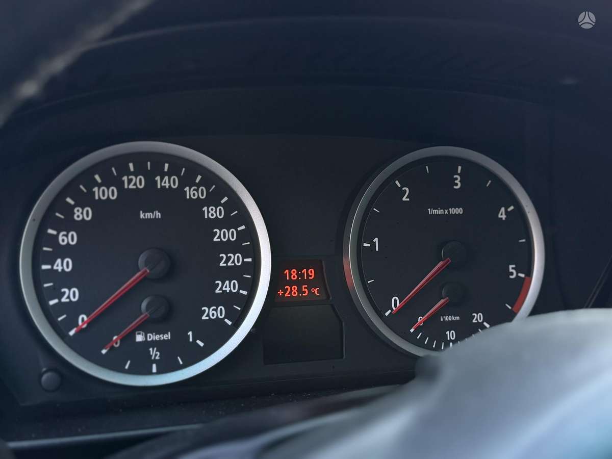 BMW 525 2006 — photo 13
