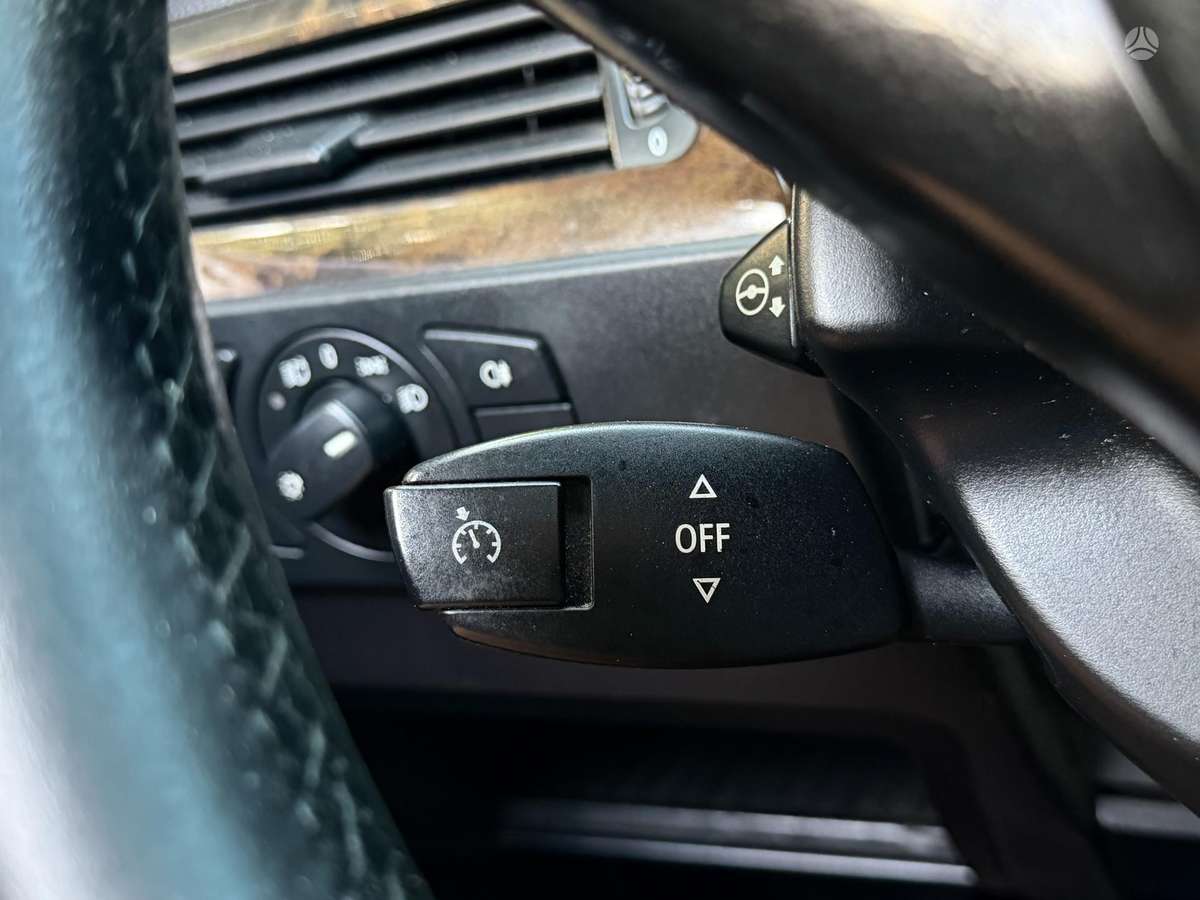 BMW 525 2006 — photo 16
