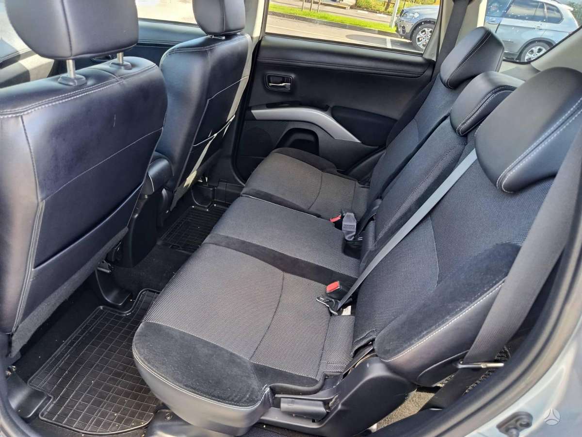 Mitsubishi Outlander 2012 — photo 14