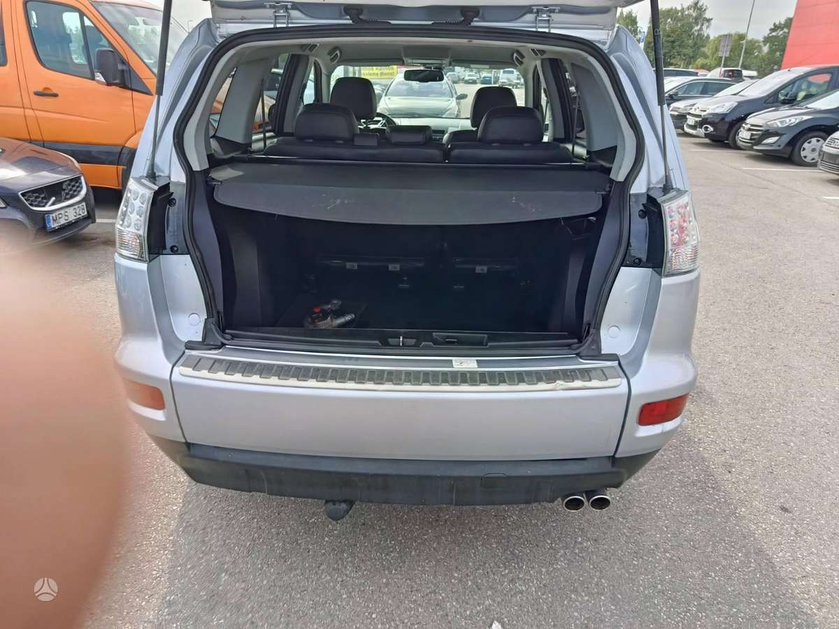 Mitsubishi Outlander 2012 — photo 7