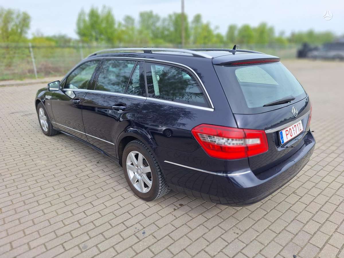 Mercedes-Benz E220 2010 — photo 8
