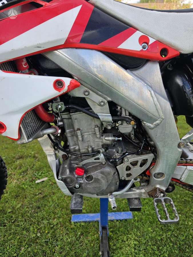 Honda CRF 2006 — interior