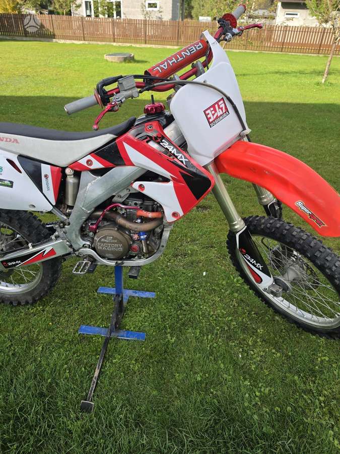 Honda CRF 2006 — photo 7