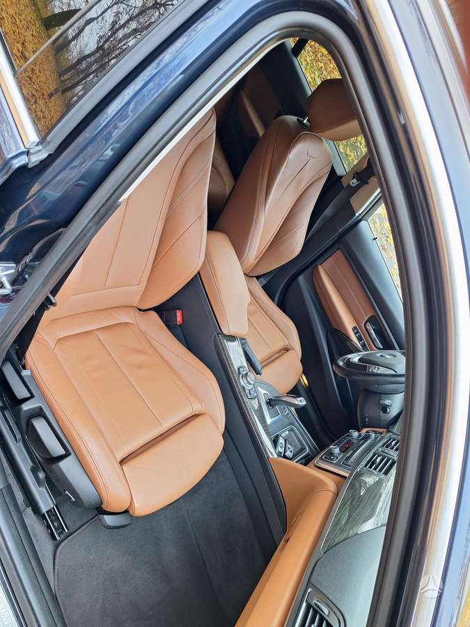 BMW 318 2013 — photo 20