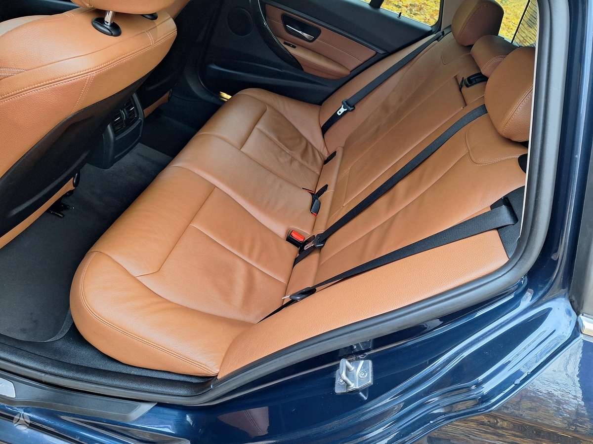 BMW 318 2013 — photo 21