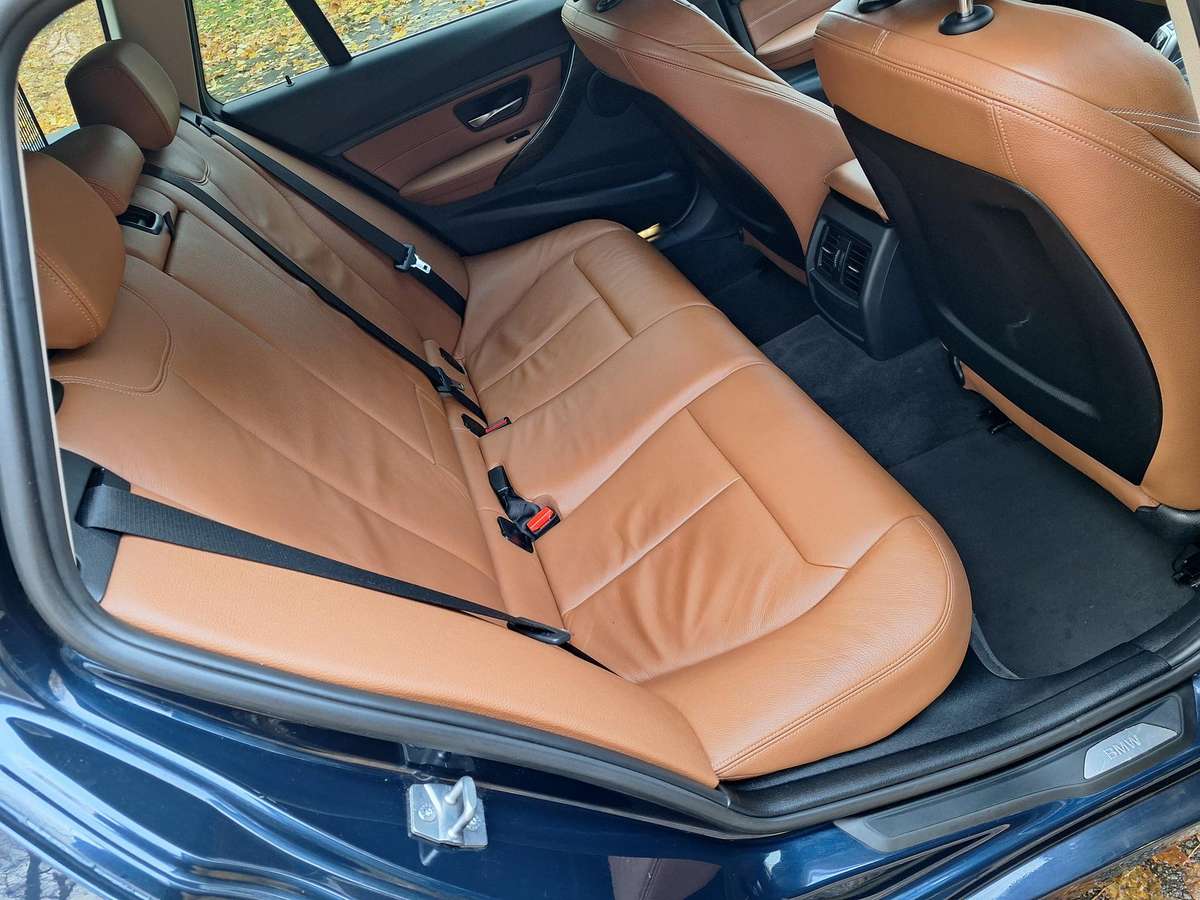 BMW 318 2013 — photo 22