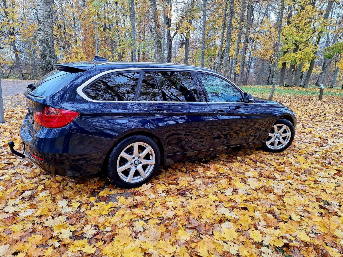 BMW 318 2013 — photo 9