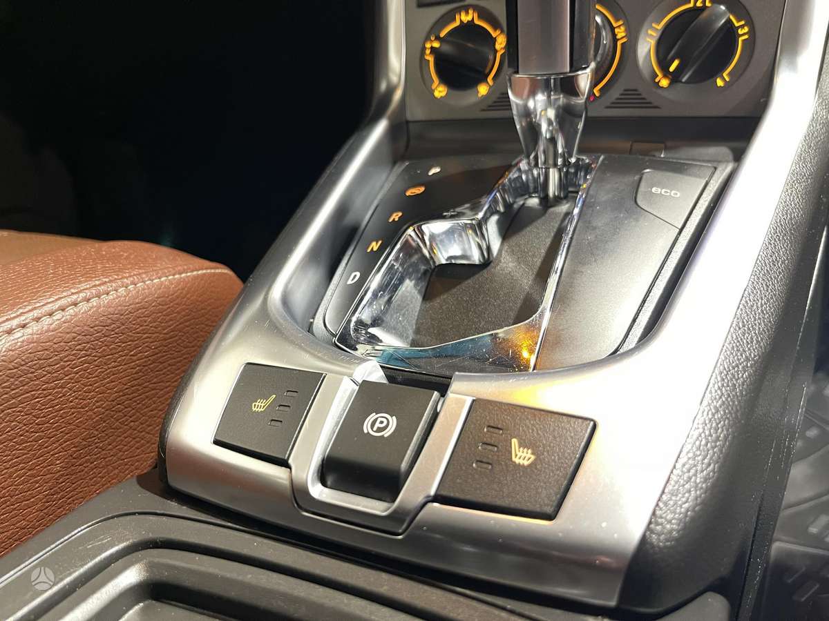 Opel Antara 2011 — photo 10