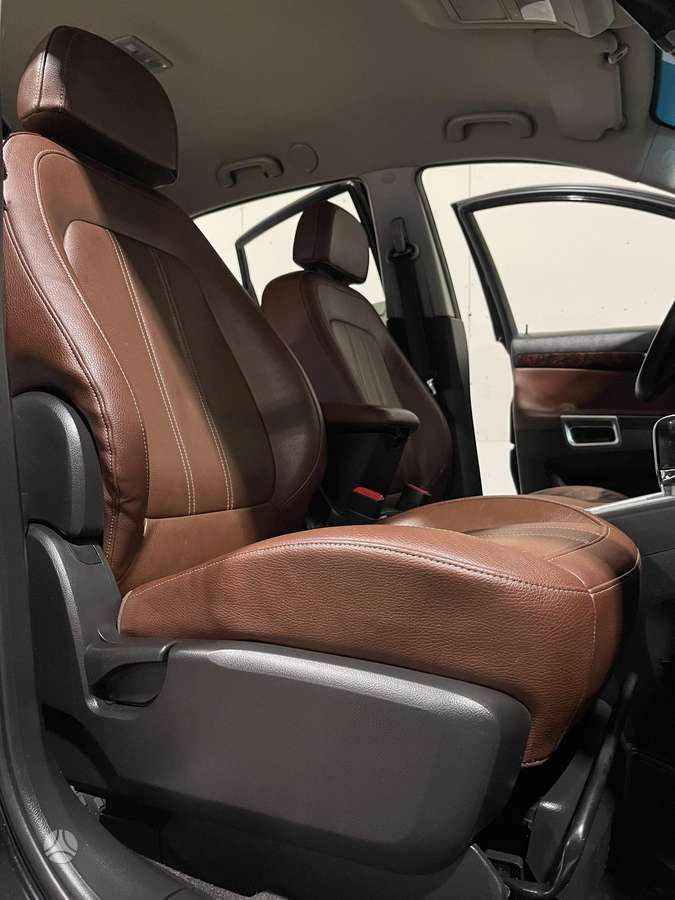 Opel Antara 2011 — photo 15