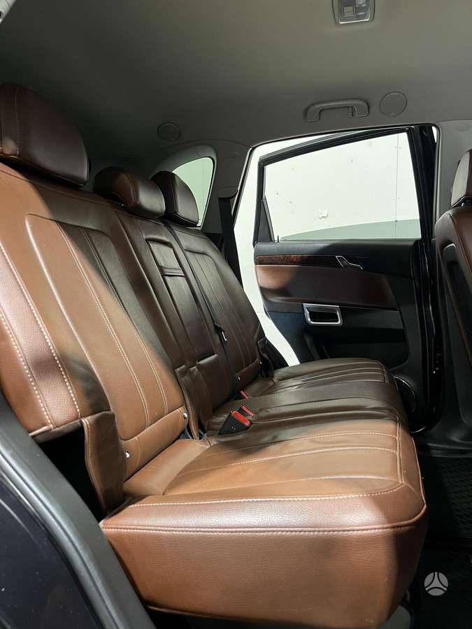 Opel Antara 2011 — photo 17