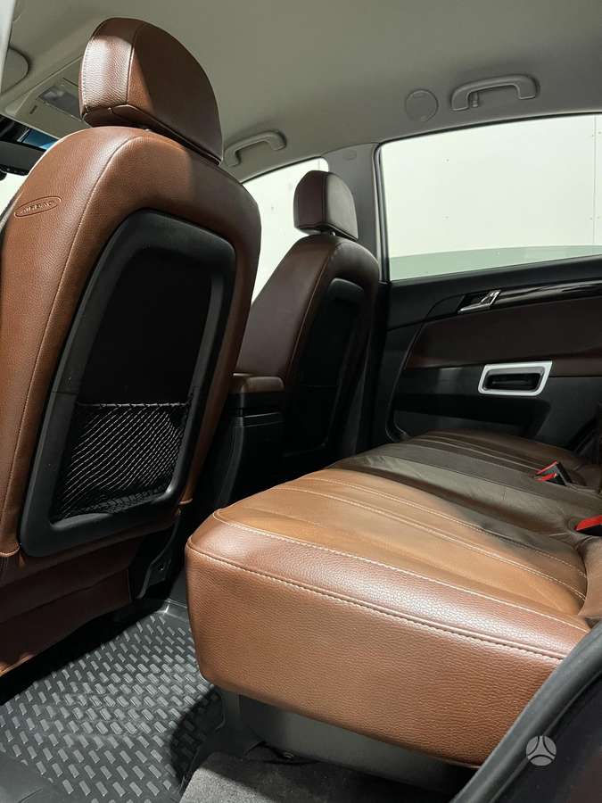 Opel Antara 2011 — photo 24
