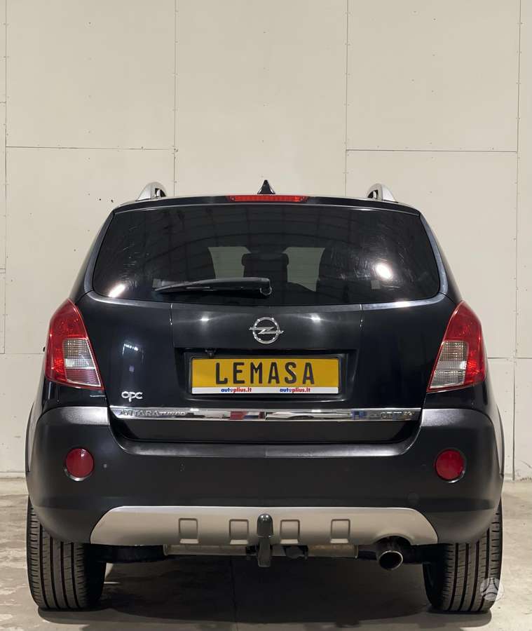 Opel Antara 2011 — interior