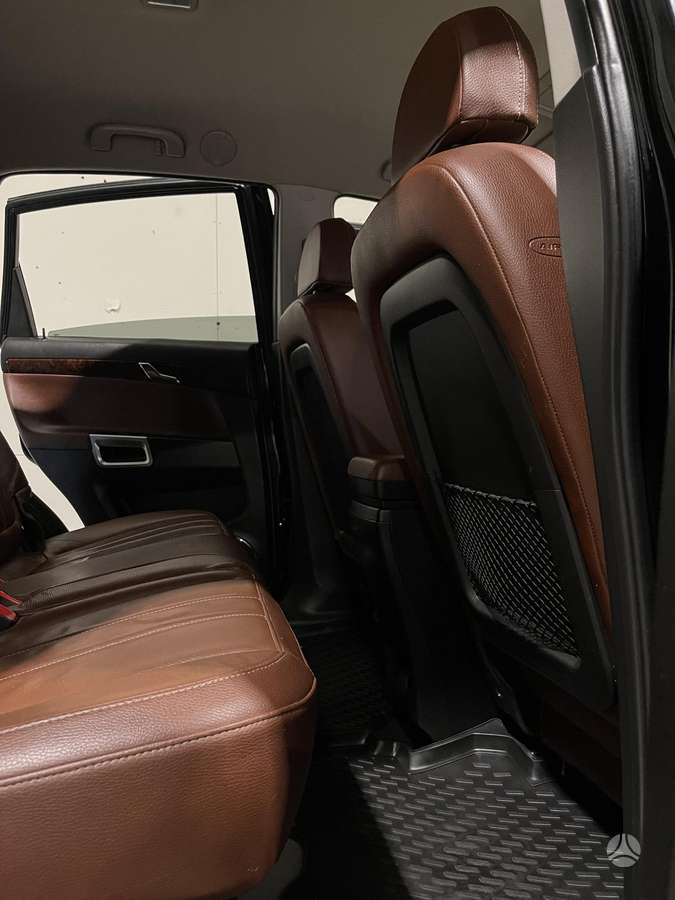 Opel Antara 2011 — photo 8