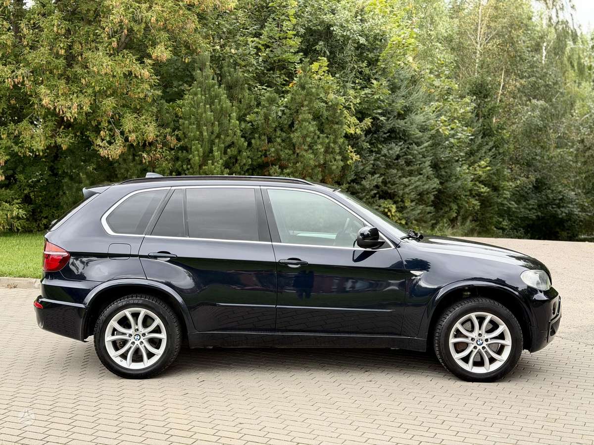 BMW X5 2009 — двигун 3000 cm³
