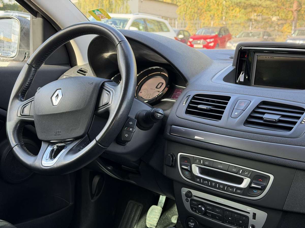 Renault Megane 2015 — photo 13