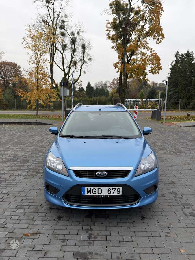 Ford Focus 2011 — engine 1560 cm³, 109 HP (80kW)
