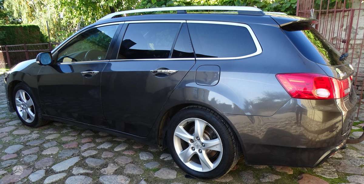Honda Accord 2009 — rear view