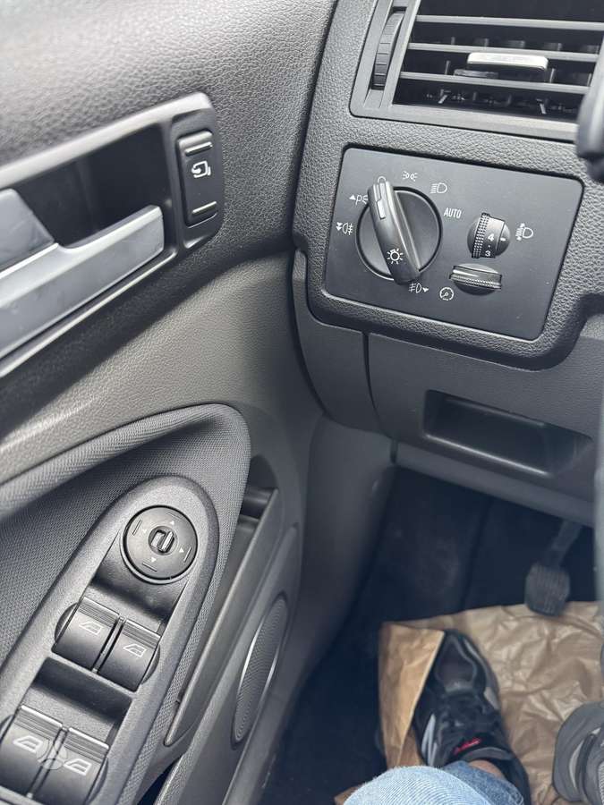 Ford Kuga 2009 — photo 27