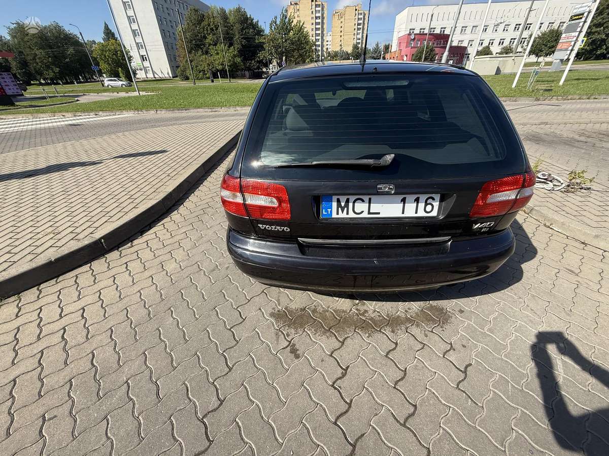 Volvo V40 2004 — photo 12