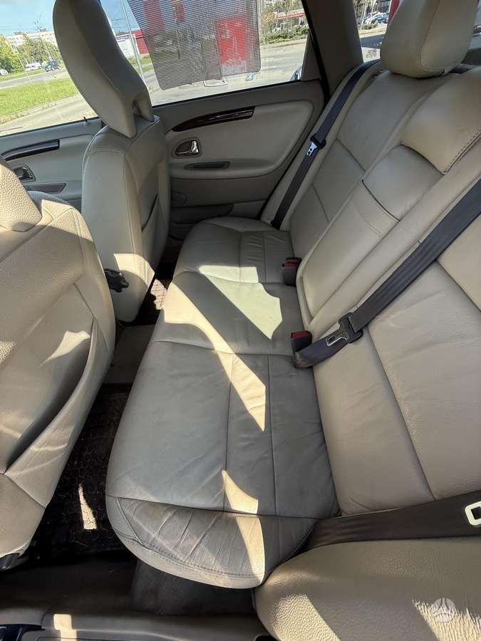 Volvo V40 2004 — photo 19