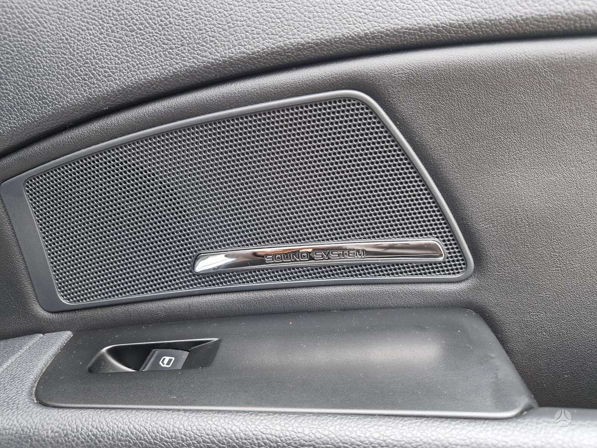 Skoda Superb 2013 — photo 16