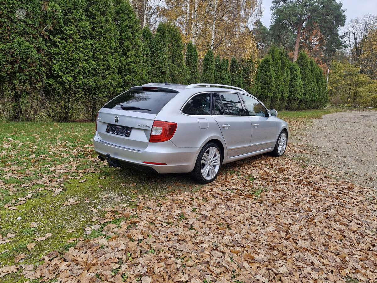 Skoda Superb 2013 — photo 5