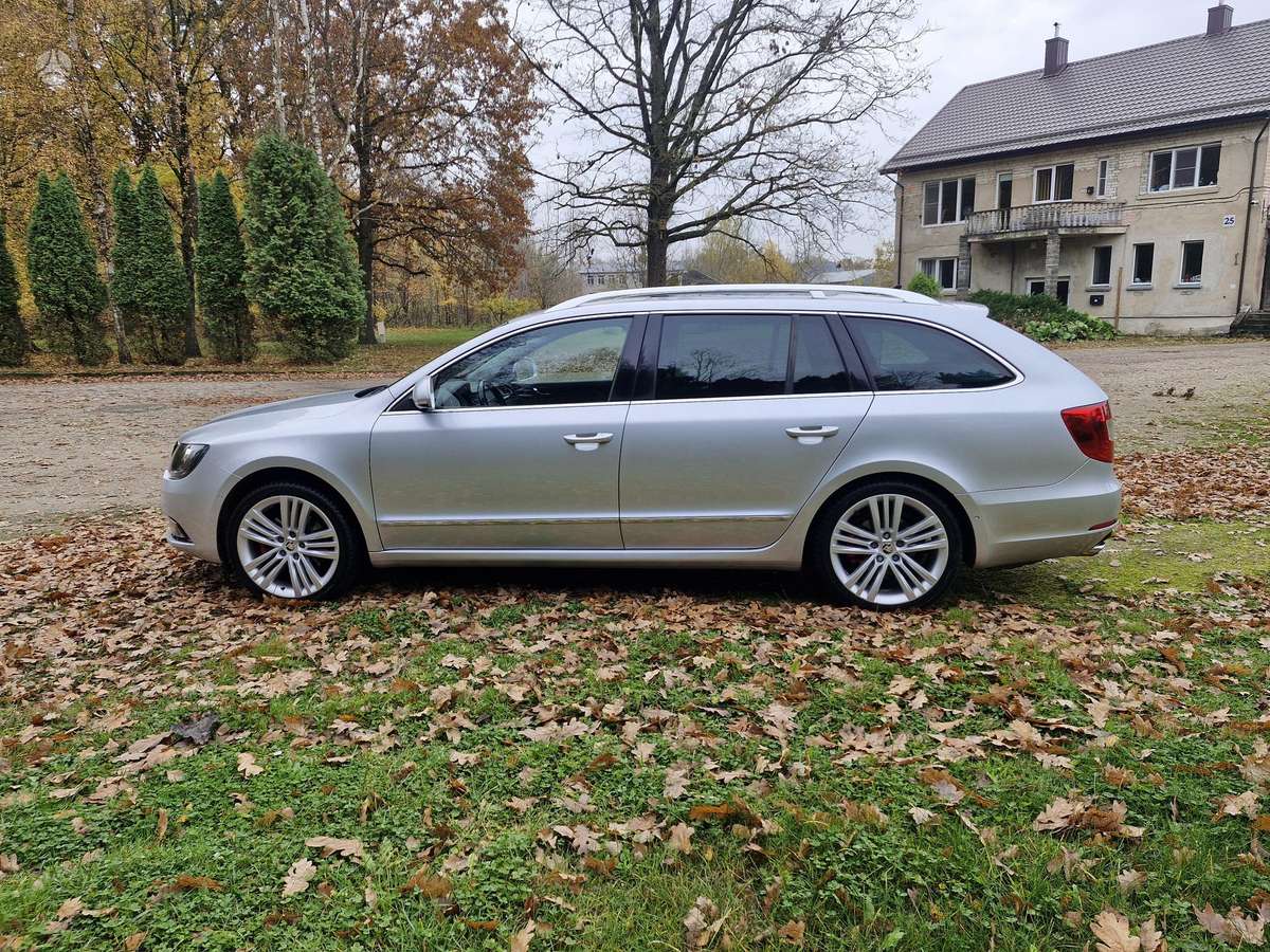 Skoda Superb 2013 — photo 8
