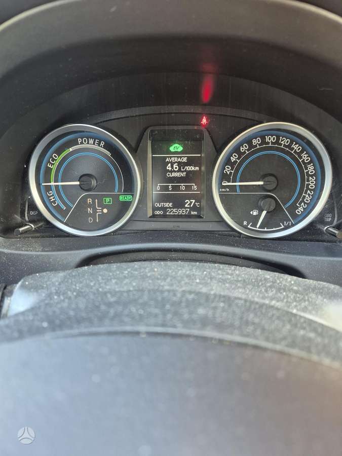 Toyota Auris 2014 — photo 11