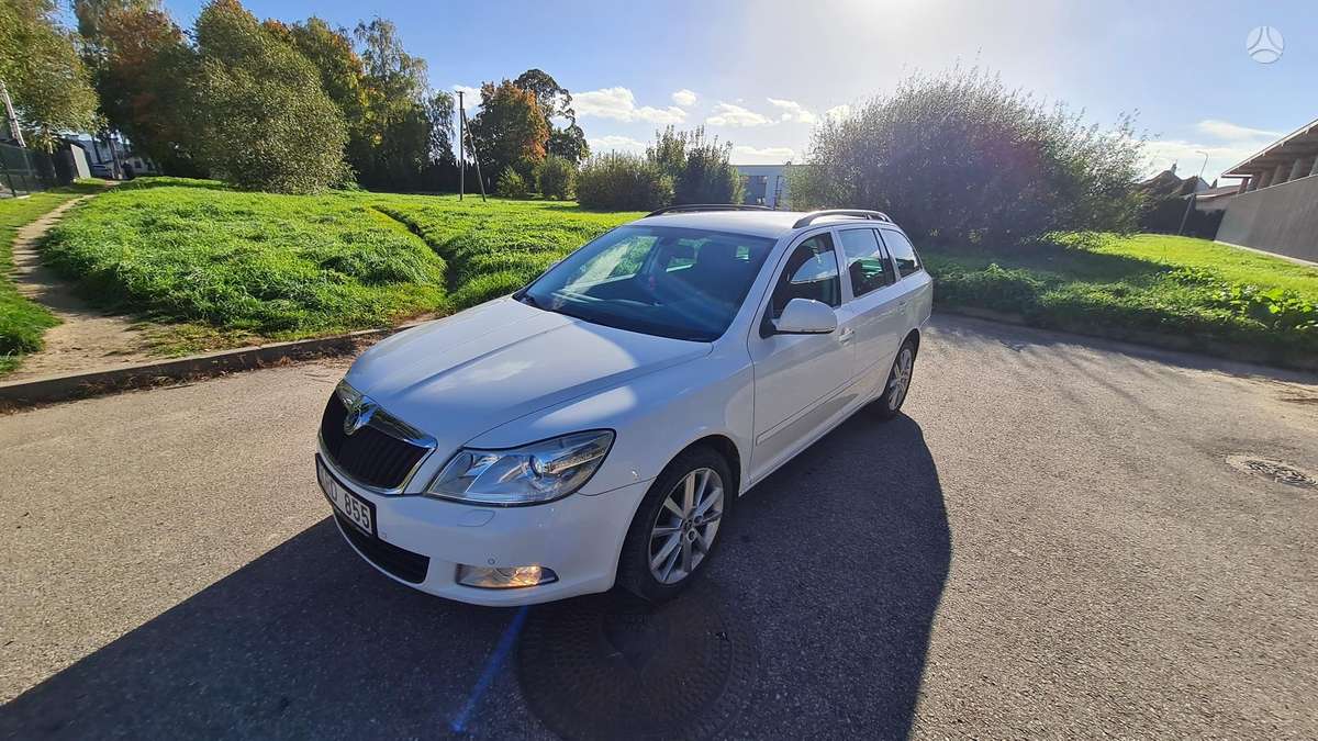 Skoda Octavia 2012 — вигляд ззаду